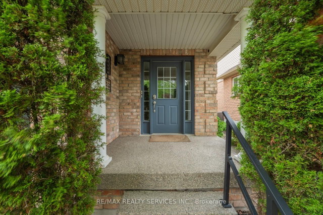 444 Lausanne Crescent