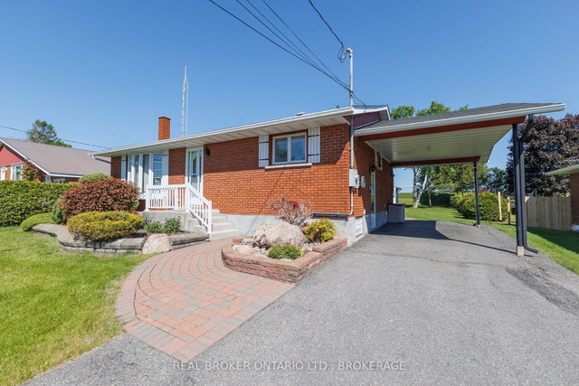 63 Kincardine Street W