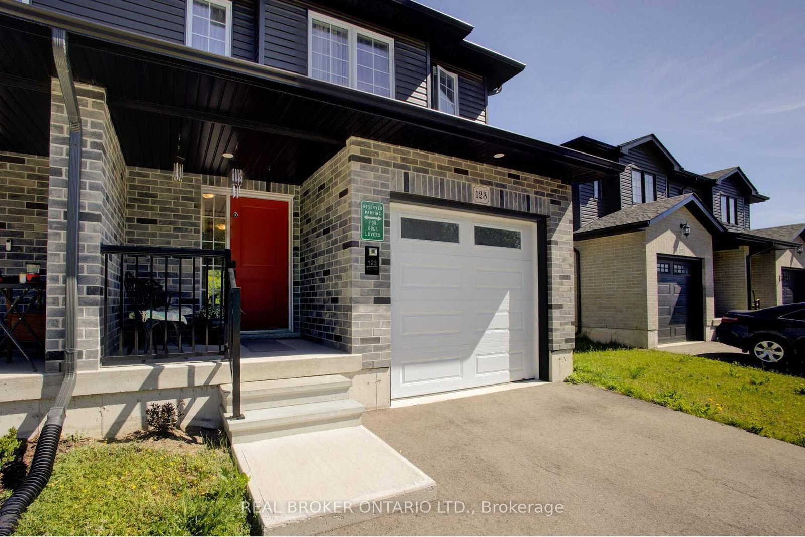 123 Egan Avenue • St. Marys, ON photo 3