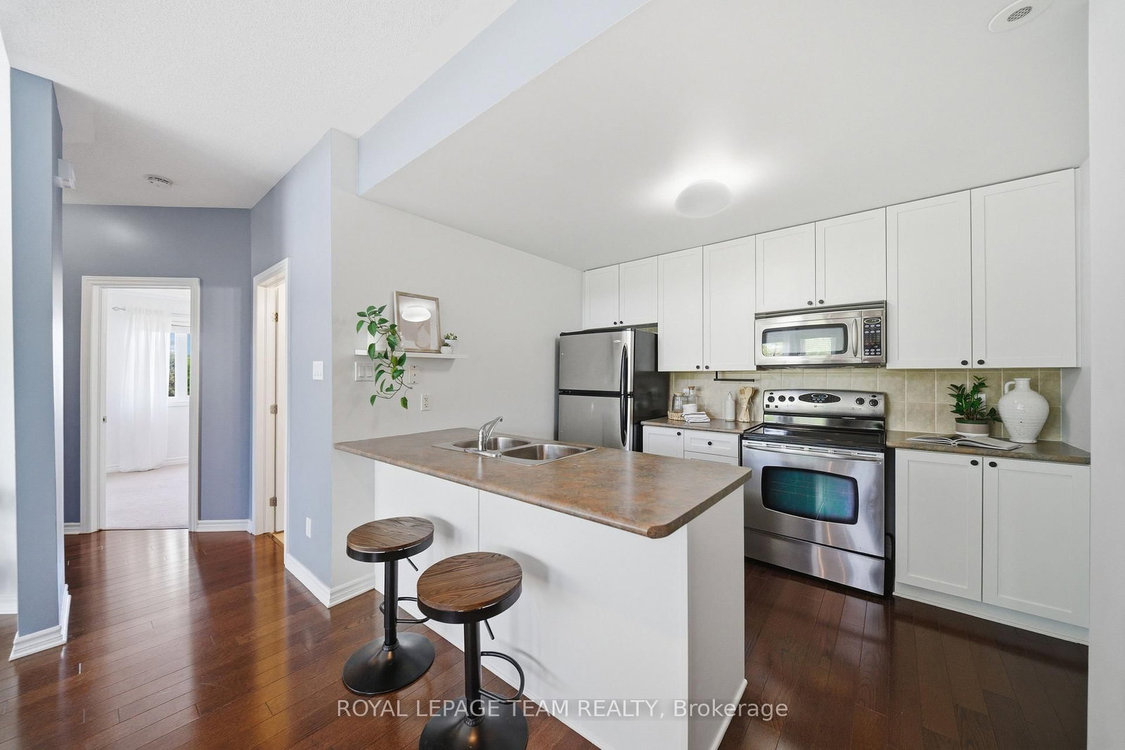 165 Waterbridge Drive • #9 • Ottawa, ON photo 7