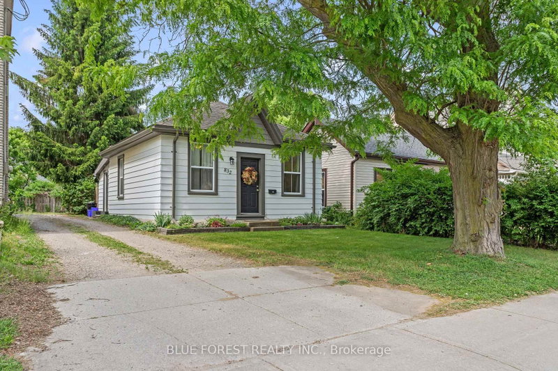 832 Queens Avenue