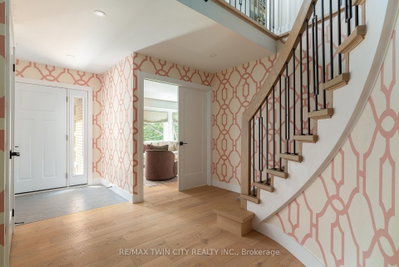 323 Calvington Place — photo 6