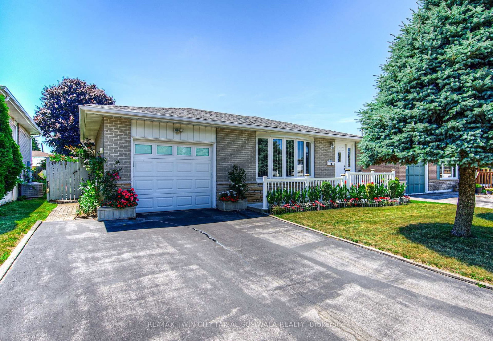 1227 Valentine Drive • Cambridge, ON photo 1