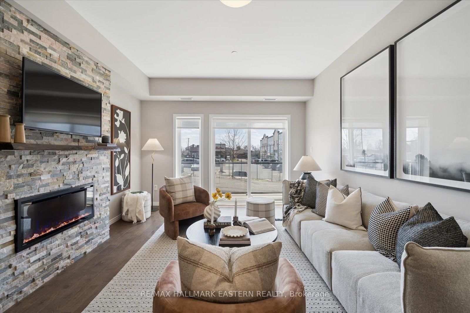 Condo sold at 103-340 Florence Drive, Peterborough, Ontario, K9J 6X4 - Monaghan Ward 2 - MLS: X13421774