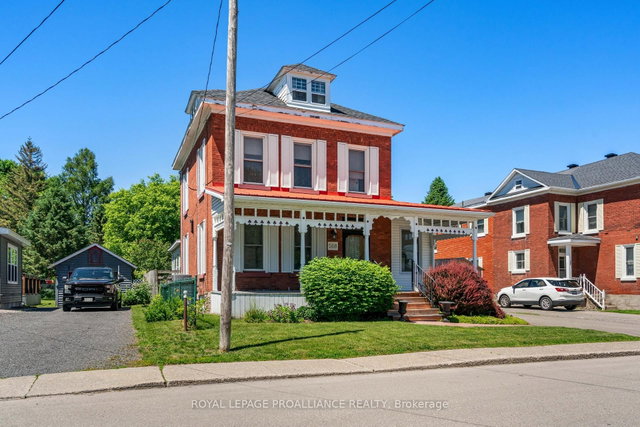 568 James Street W