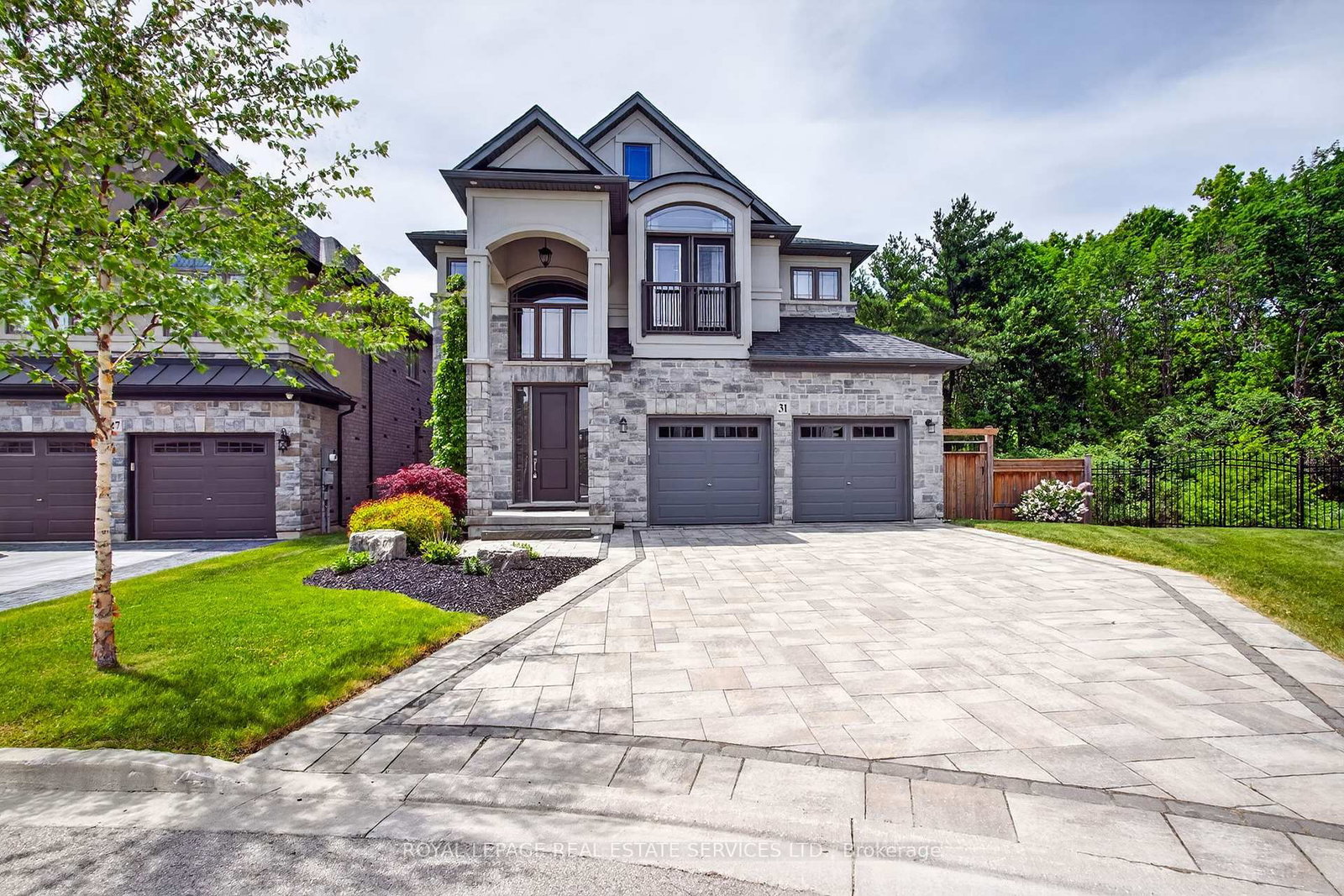 31 Dorr Court, Hamilton, ON