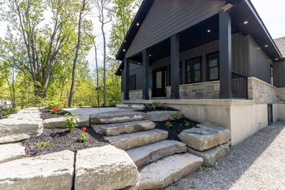 35 Young Street • Kawartha Lakes, ON photo 4