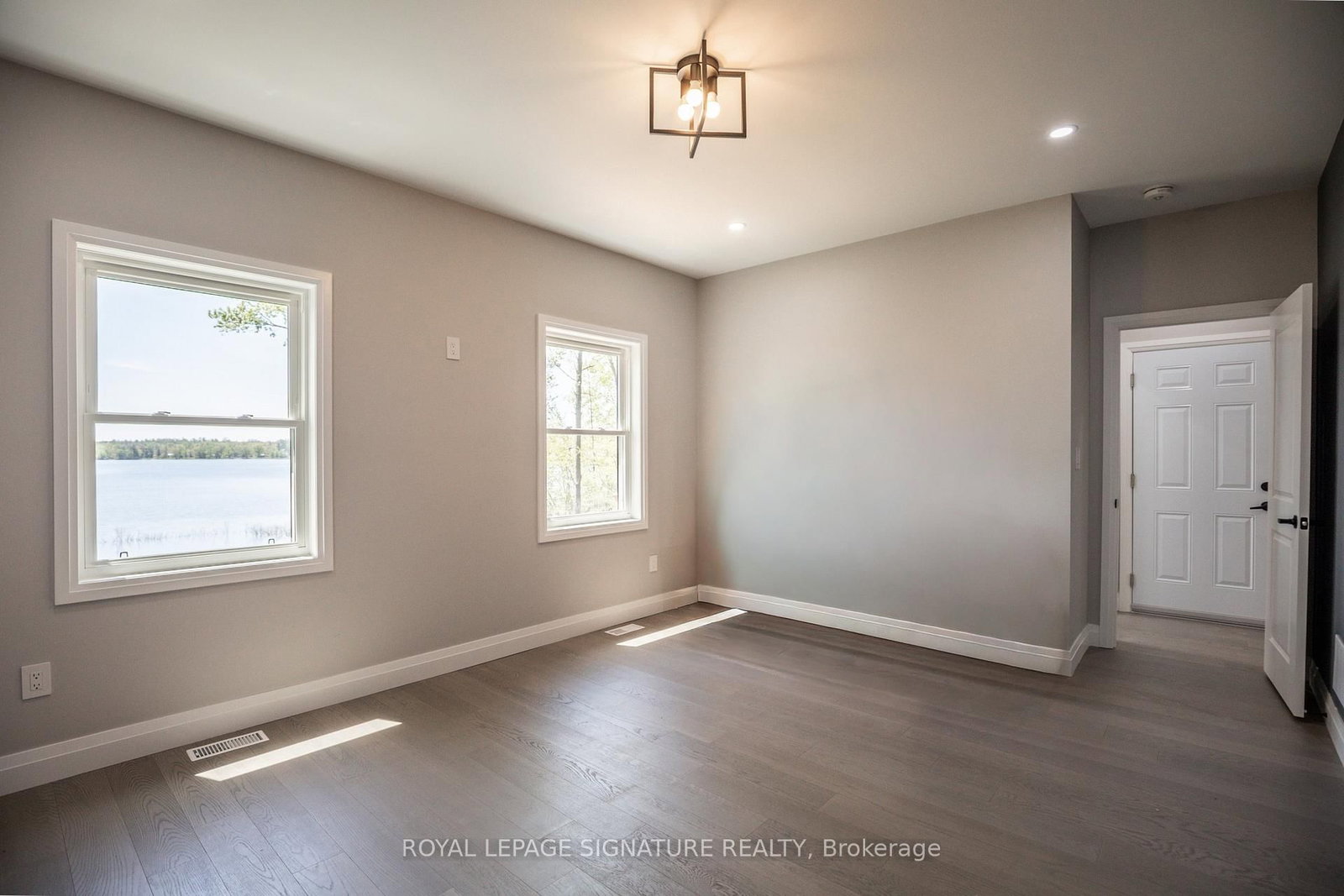 35 Young Street • Kawartha Lakes, ON photo 8