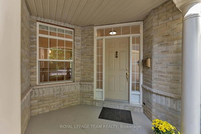 32 Silverthorn Court • Ottawa, ON photo 5
