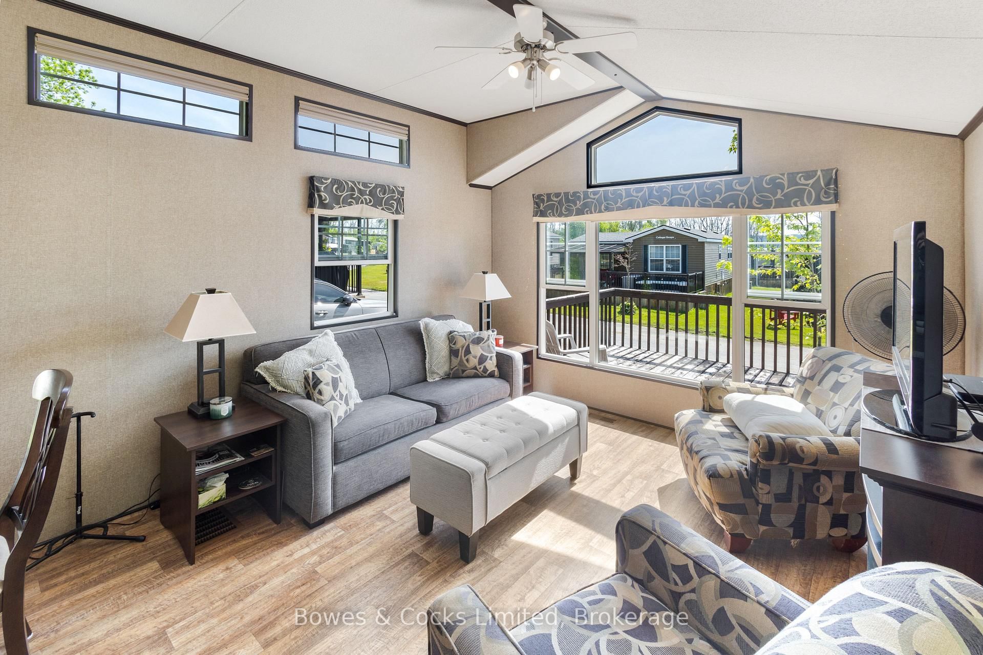 1235 Villiers Line, Unit 14 Lawson Cres.