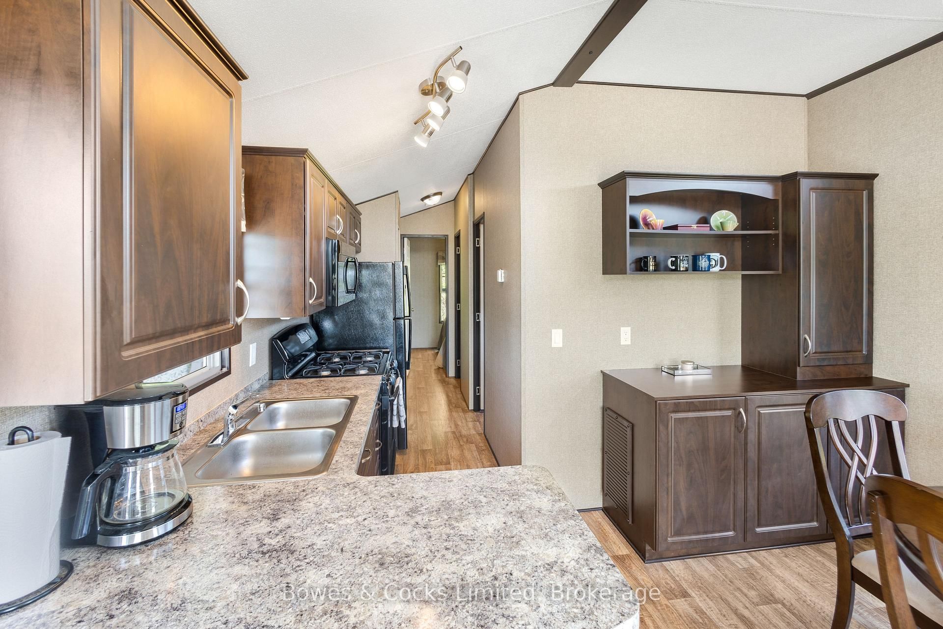 1235 Villiers Line, Unit 14 Lawson Cres.