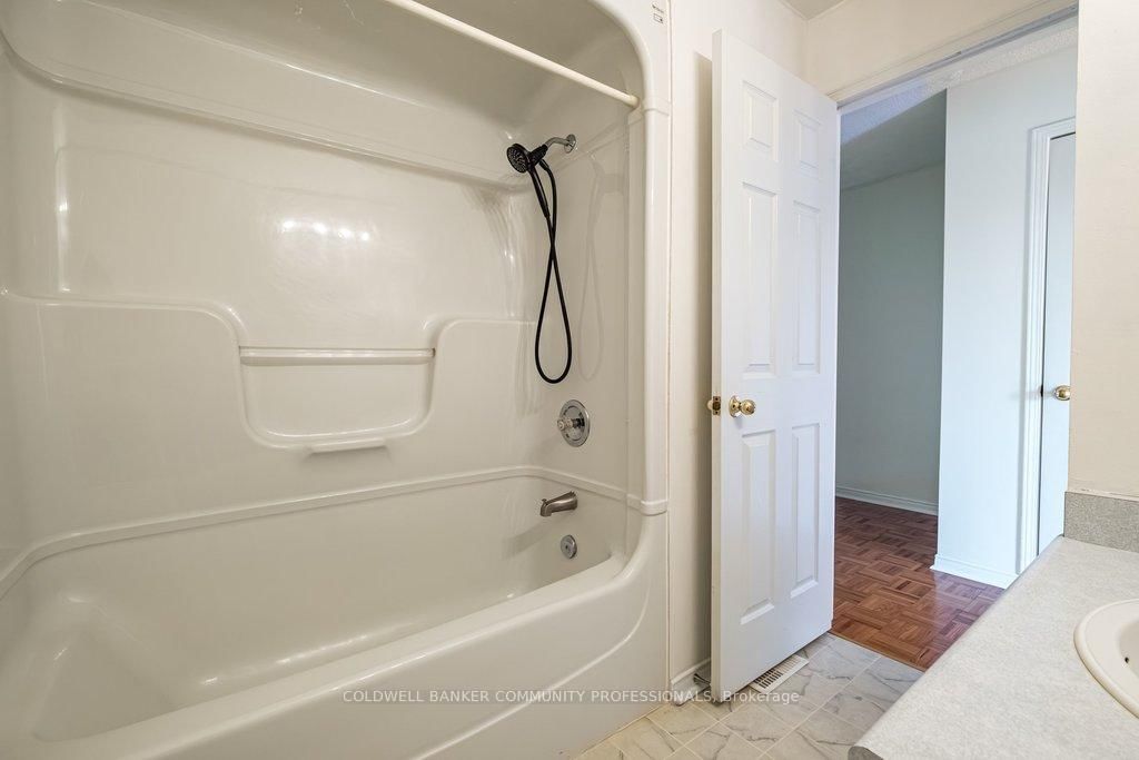 266 Limeridge Road E • #10 • Hamilton, ON photo 19