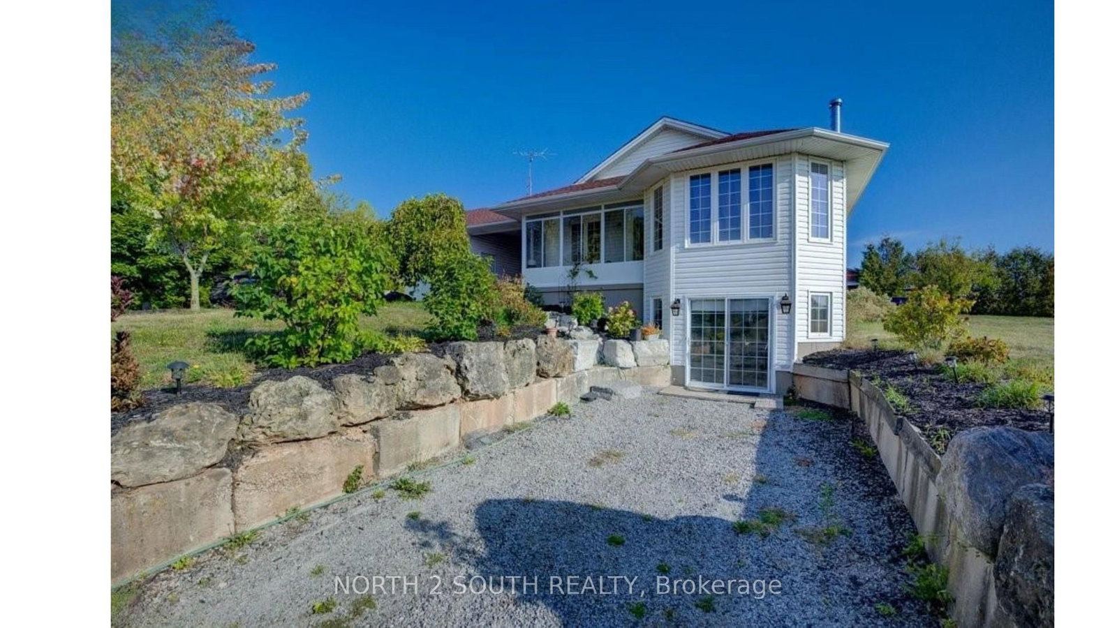 6737 Highway 20 • West Lincoln, ON photo 2