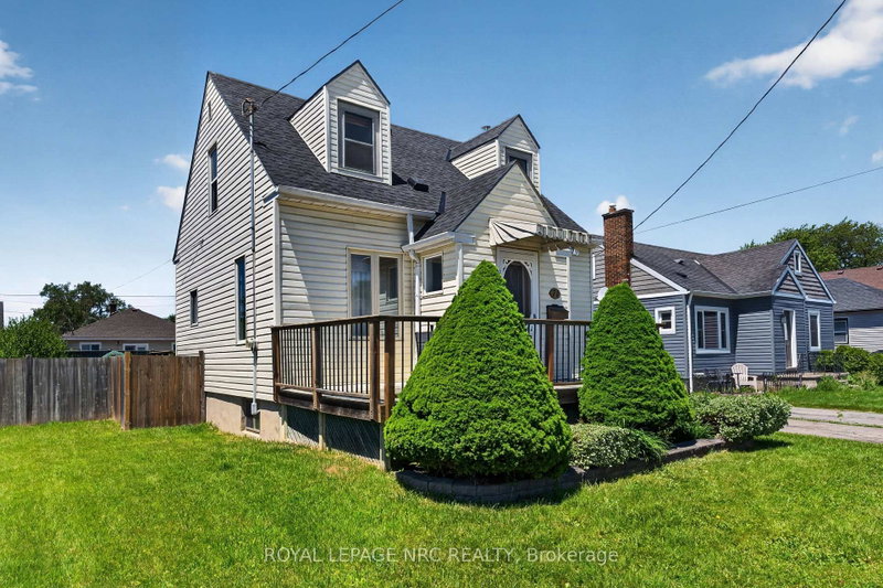 71 Scholfield Avenue S