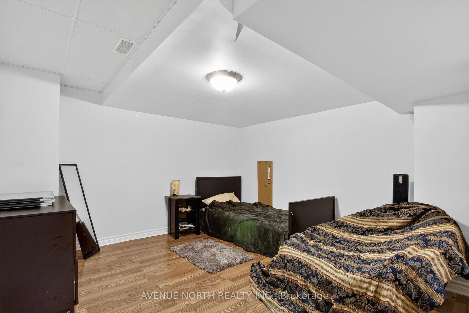18 Castlemore Street • Ottawa, ON photo 32