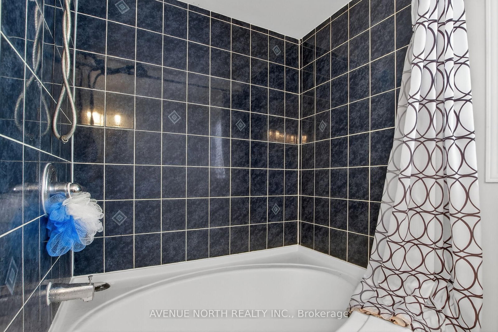 18 Castlemore Street • Ottawa, ON photo 43