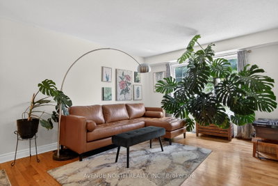 18 Castlemore Street • Ottawa, ON photo 6
