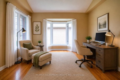 8 SOPHIE Court • Grimsby, ON photo 8