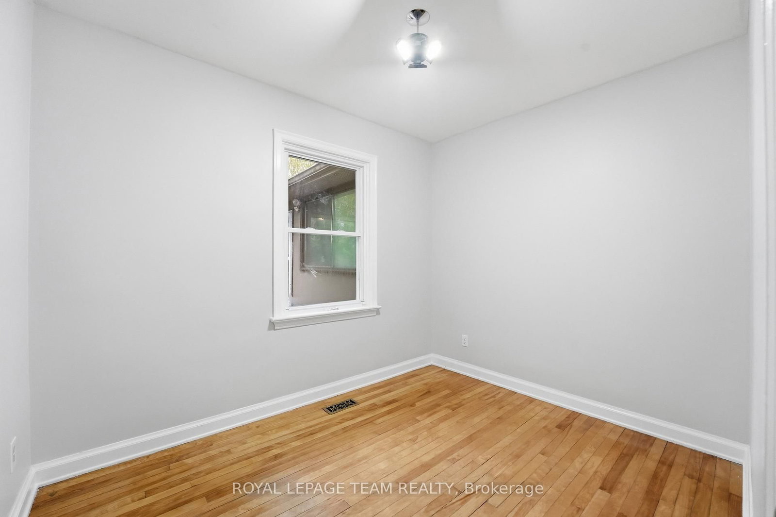 49 Crownhill Street • Ottawa, ON photo 12