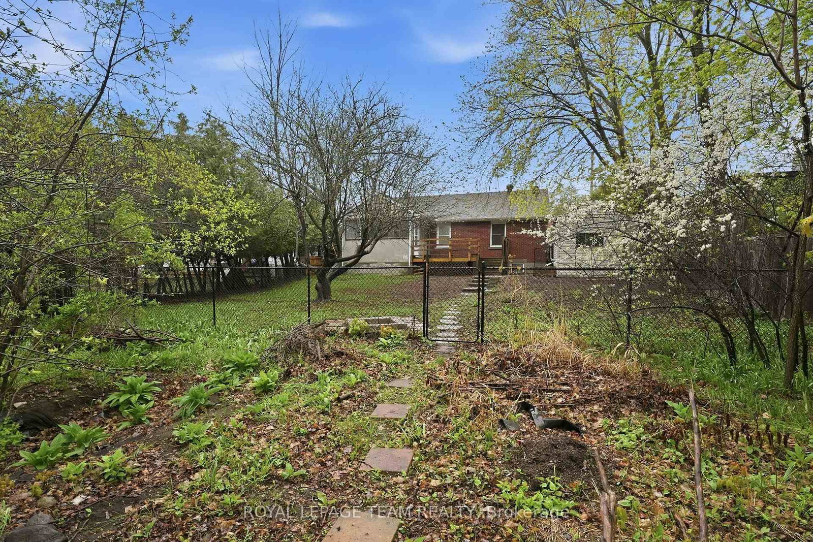 49 Crownhill Street • Ottawa, ON photo 39