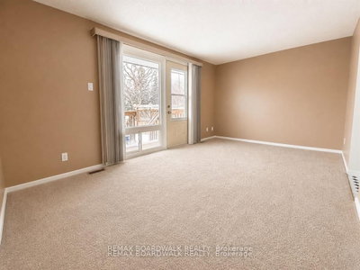 53J Sumac Street • Ottawa, ON photo 4
