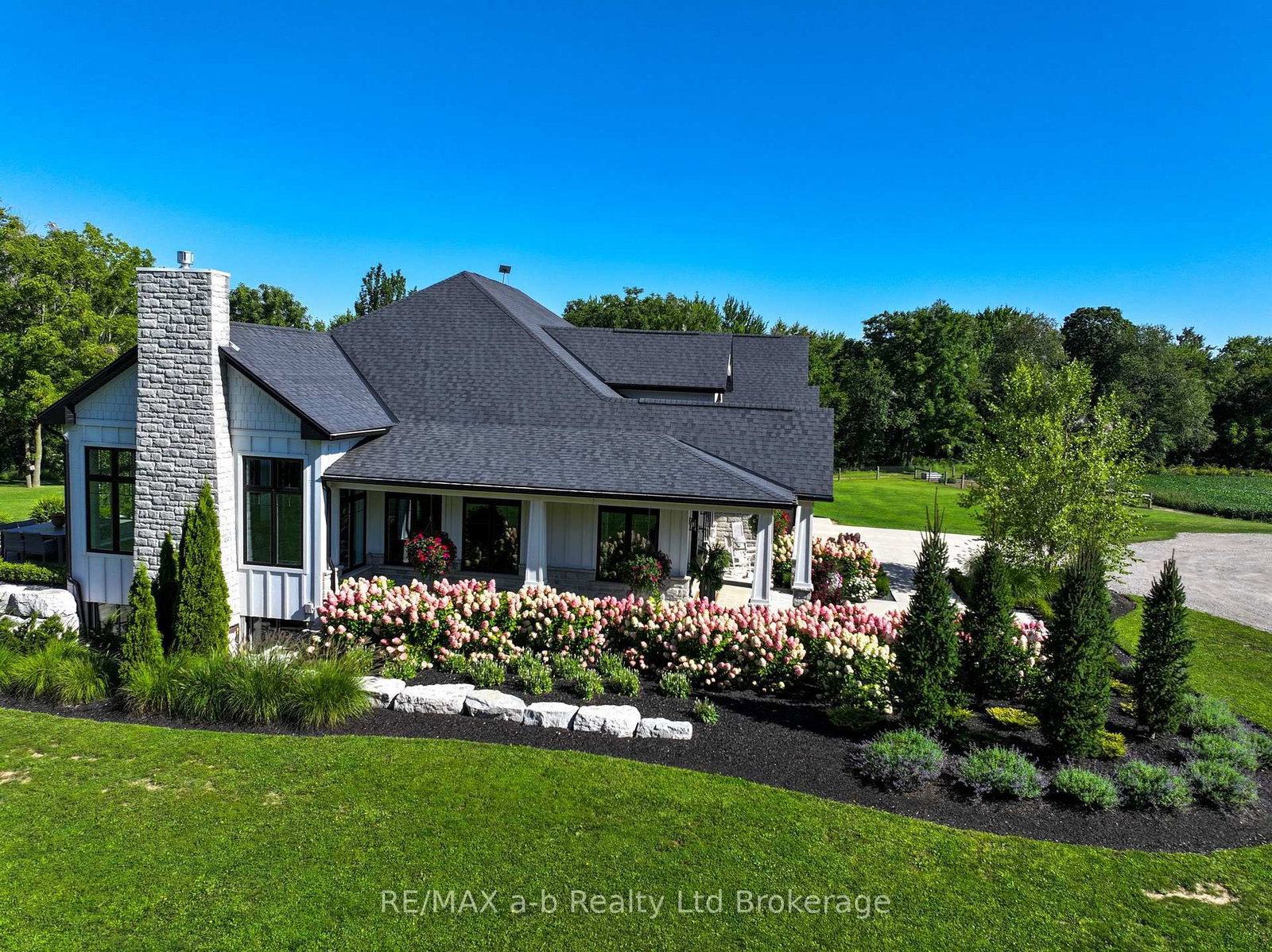 631 Windham 2 Road • Norfolk, ON photo 4