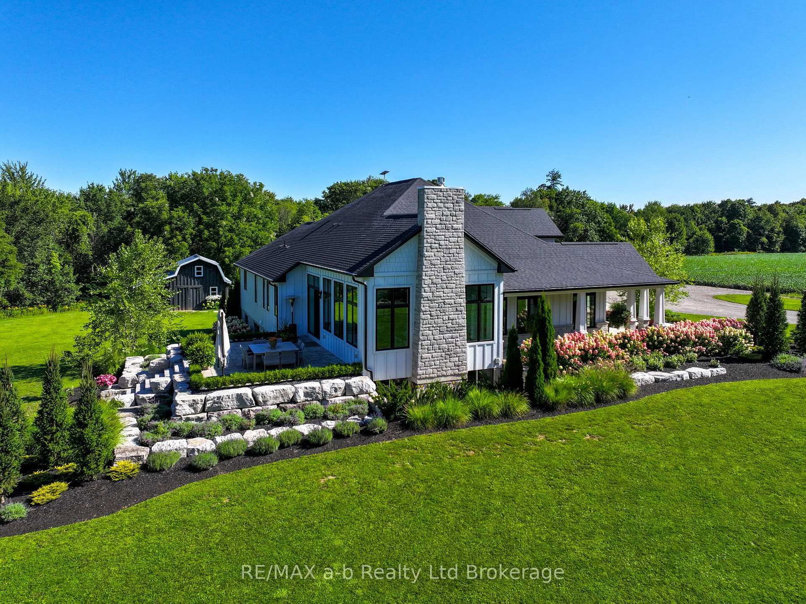 631 Windham 2 Road • Norfolk, ON photo 5