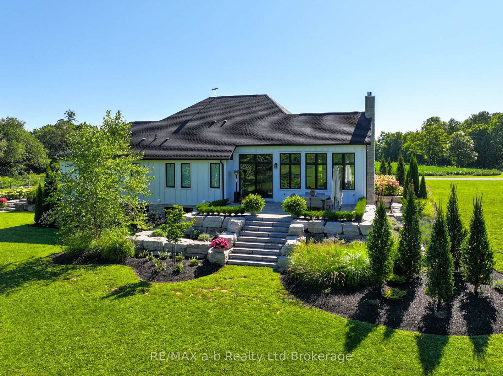 631 Windham 2 Road • Norfolk, ON photo 6