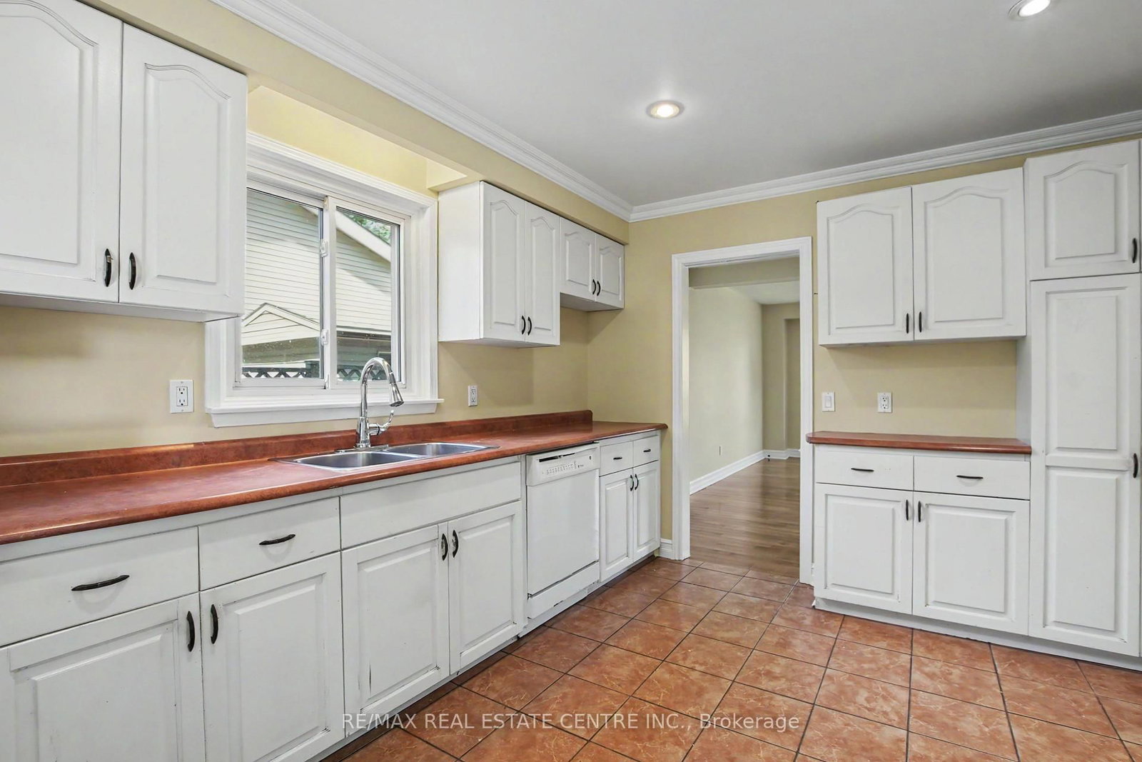 17 Hallmark Street • Brantford, ON photo 10