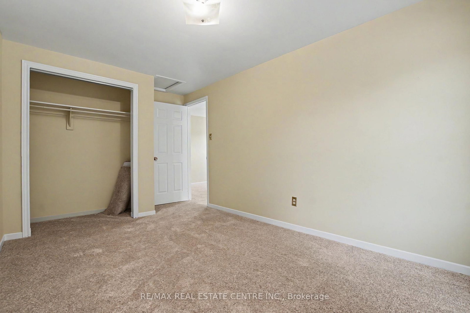 17 Hallmark Street • Brantford, ON photo 23