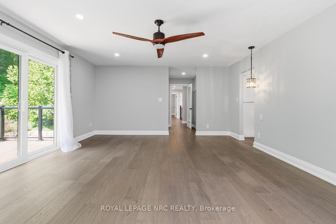 94 Dorchester Drive • Grimsby, ON photo 32