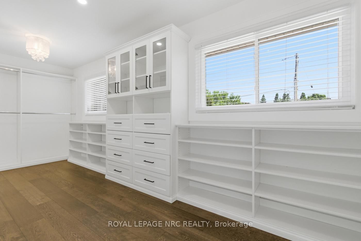 94 Dorchester Drive • Grimsby, ON photo 33