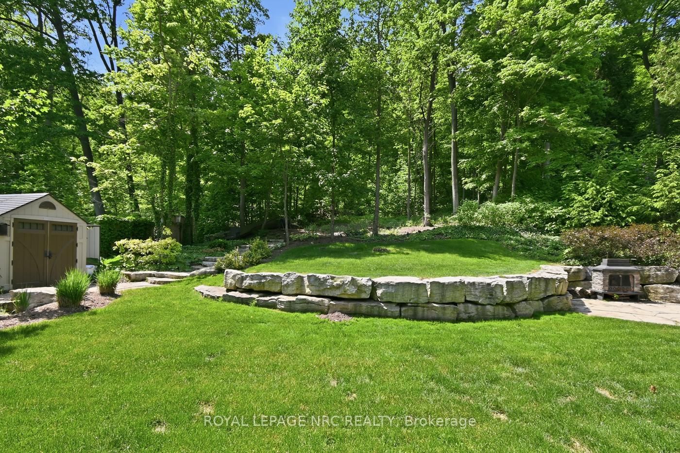 94 Dorchester Drive • Grimsby, ON photo 38