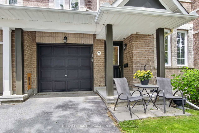 7 Barnstone Drive