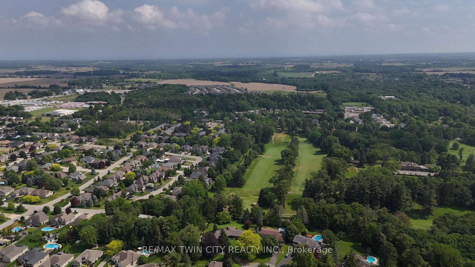 152 McCall Crescent • Norfolk, ON photo 3