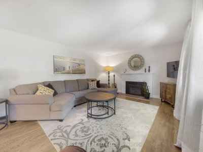 22 BRADGATE Road — more photos