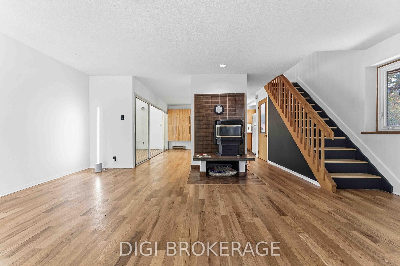 332 Iona Street • Ottawa, ON photo 10