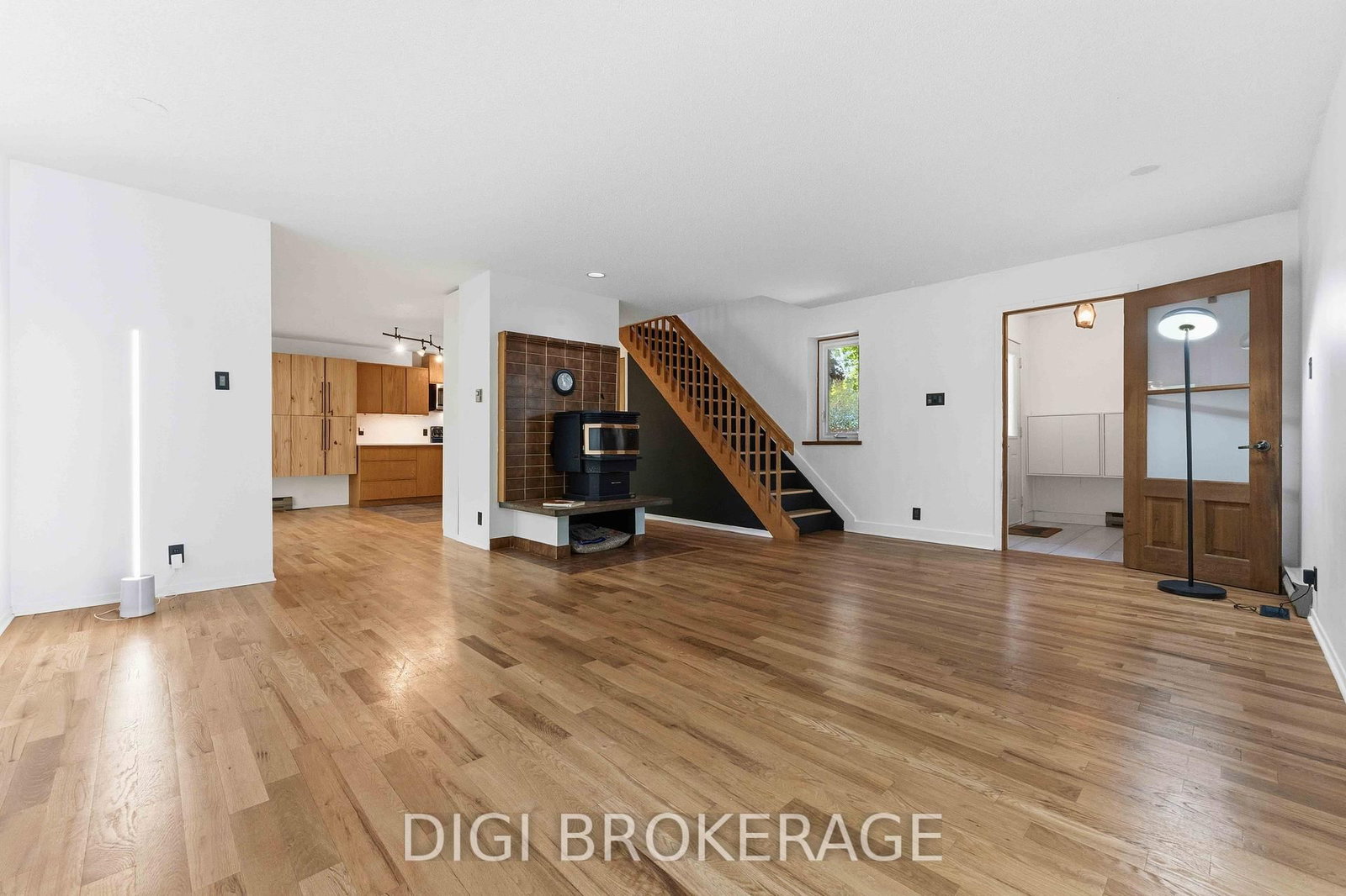 332 Iona Street • Ottawa, ON photo 11