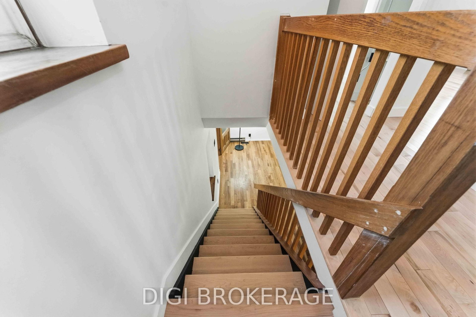 332 Iona Street • Ottawa, ON photo 26