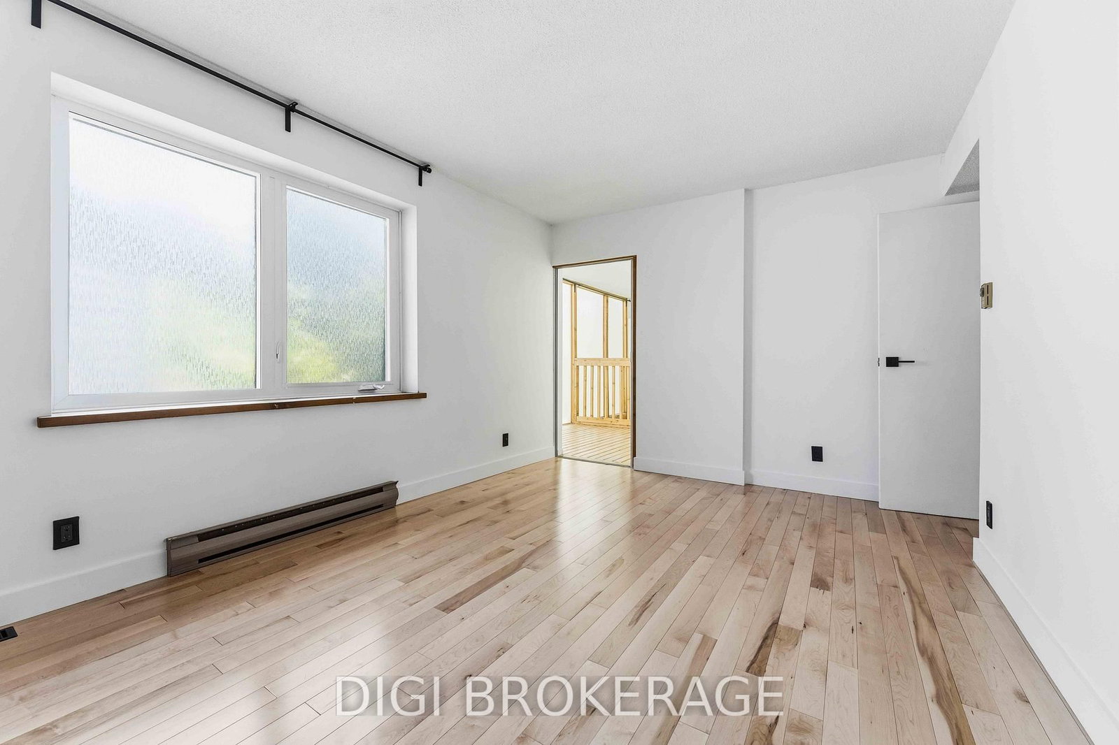 332 Iona Street • Ottawa, ON photo 28
