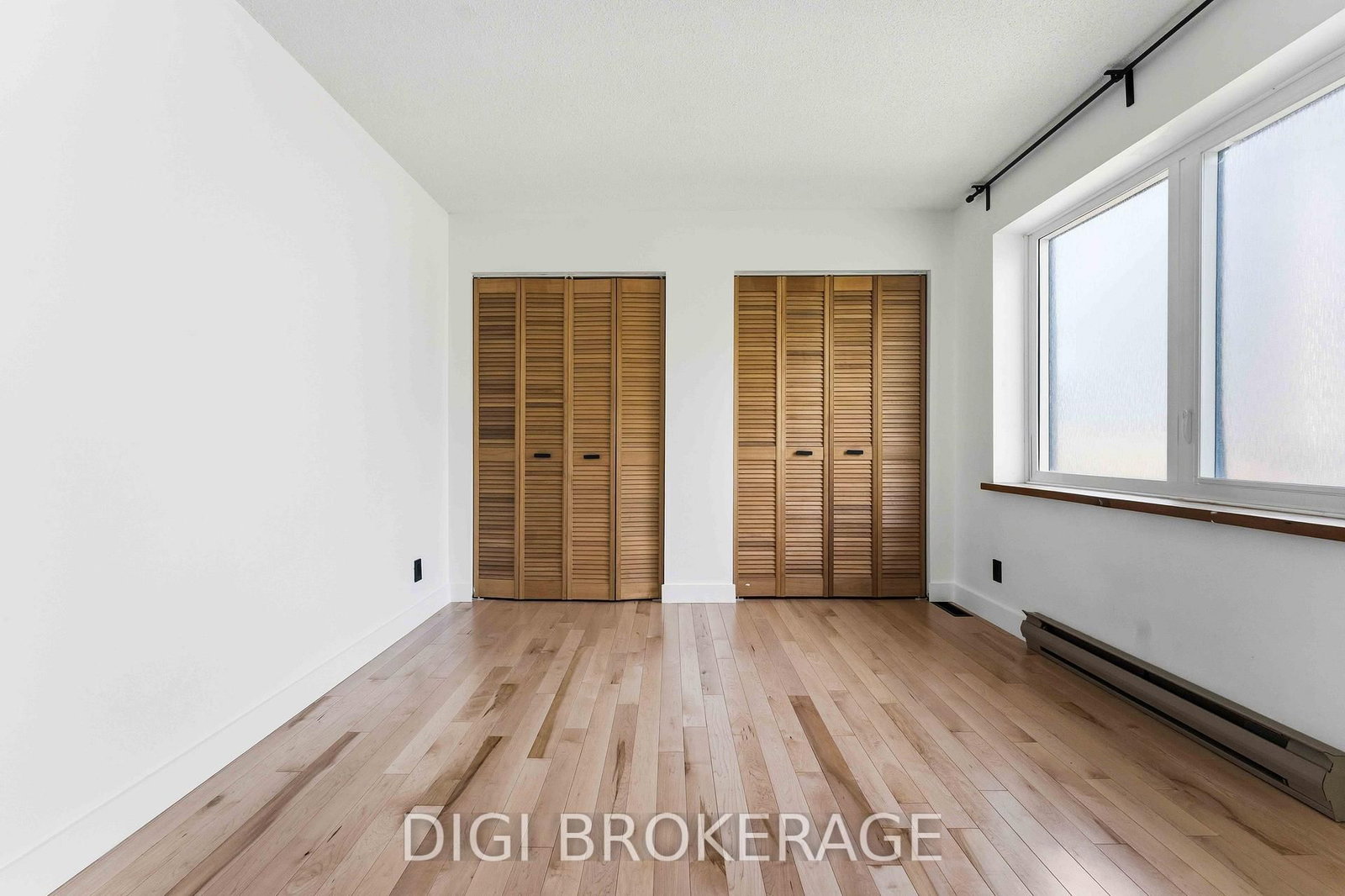 332 Iona Street • Ottawa, ON photo 30