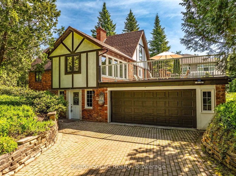 home for sale on 419 Second Avenue N