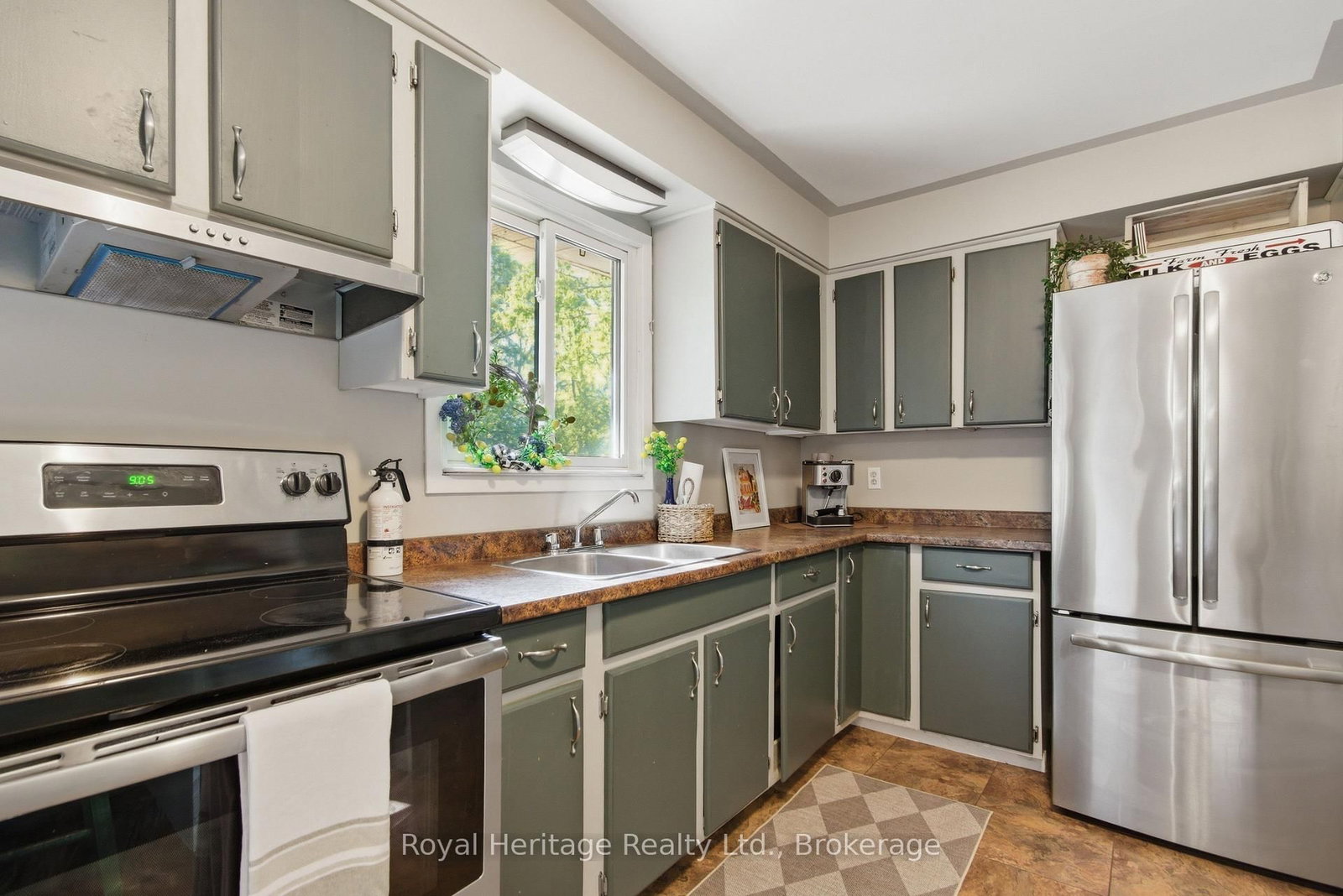 95 S Division Street • Brighton, ON photo 11