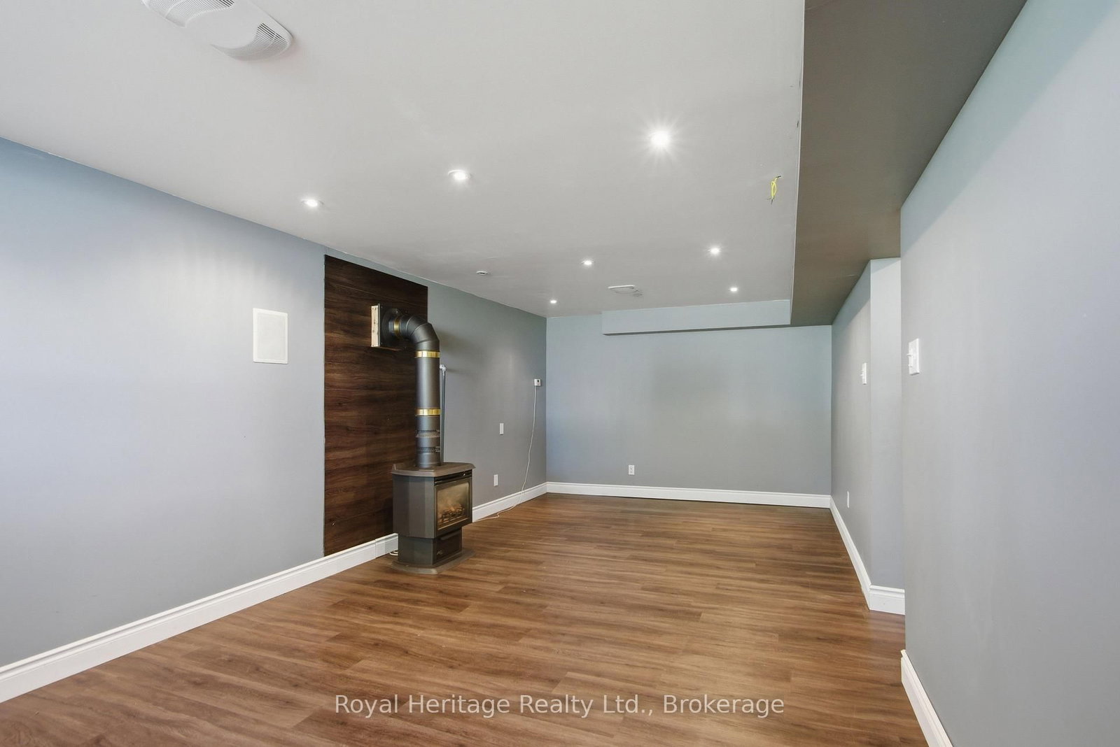 95 S Division Street • Brighton, ON photo 25
