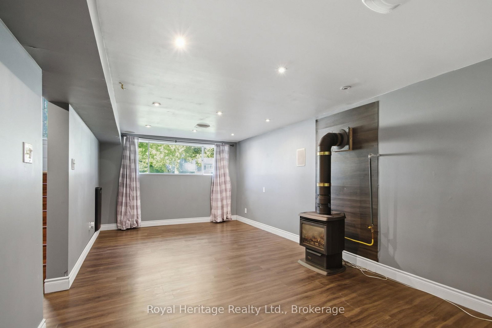 95 S Division Street • Brighton, ON photo 26