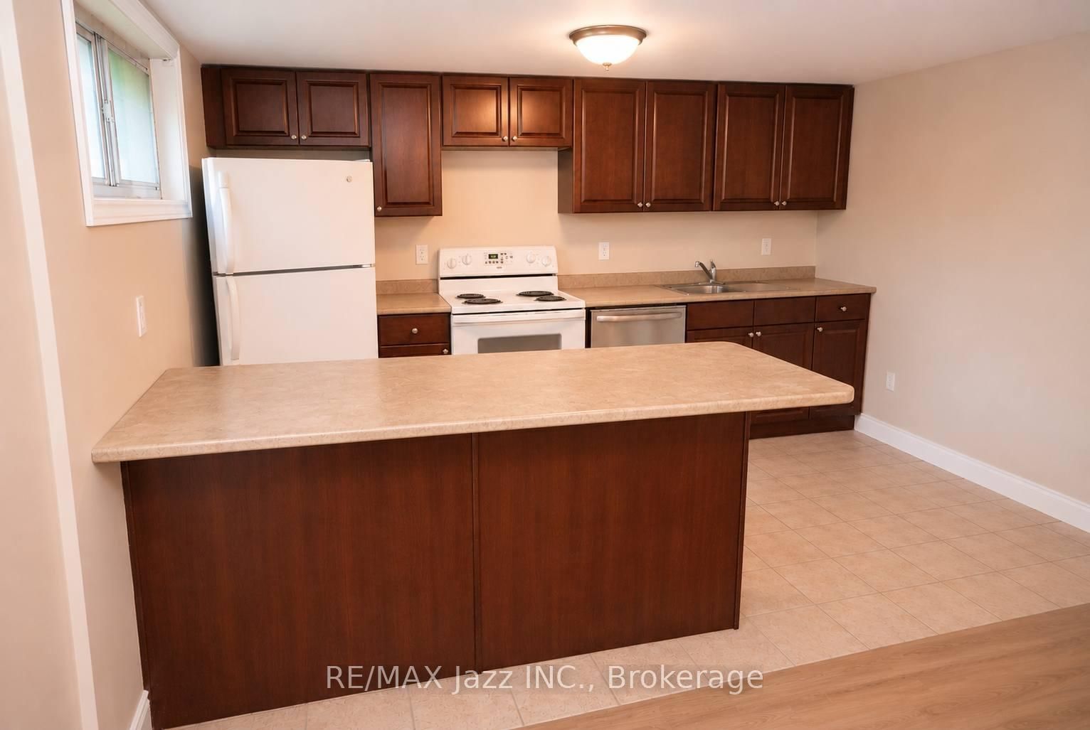 624 Stewart Street, Unit B