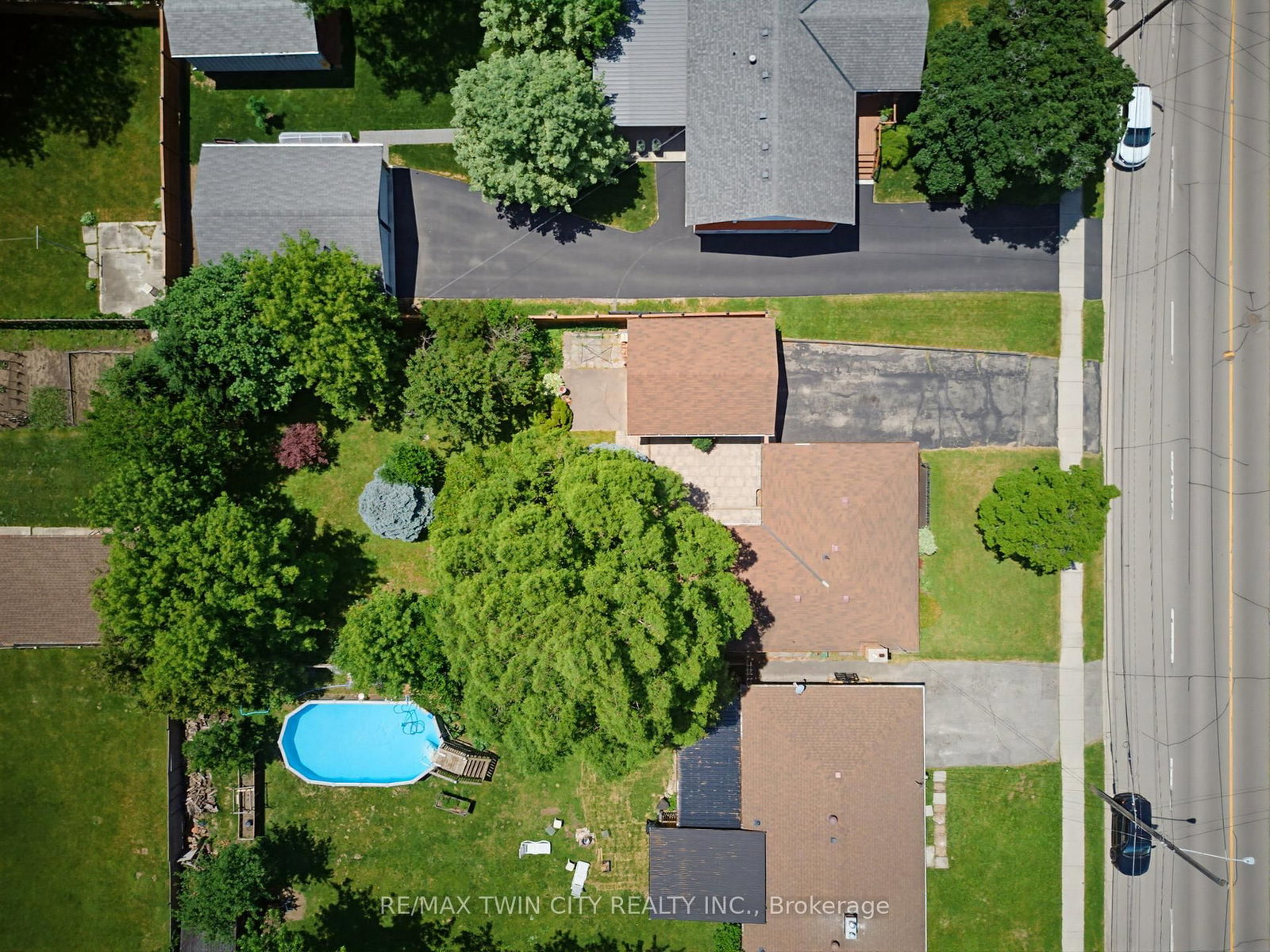 22 Dunsdon Street • Brantford, ON photo 36