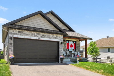 656 Bracewell Street — photo 3