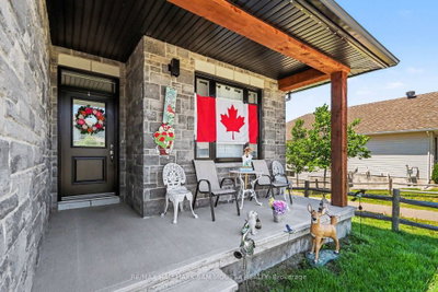 656 Bracewell Street — photo 4