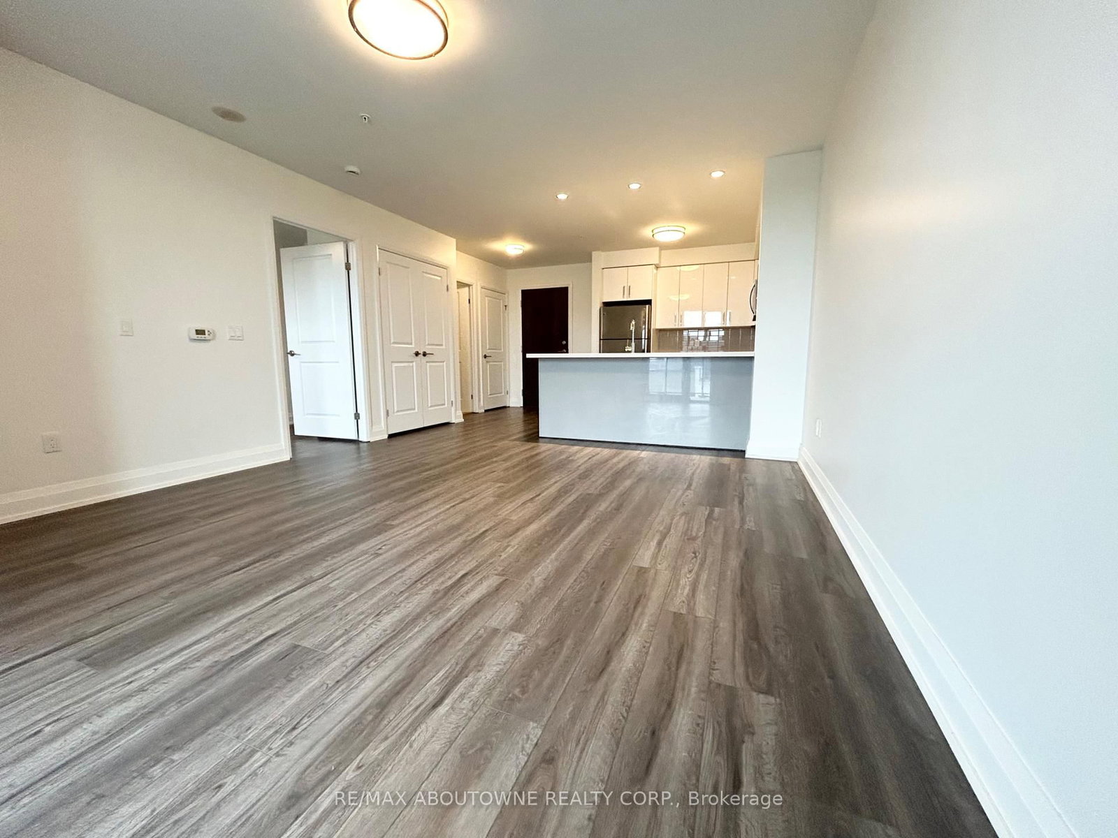 460A Belmont Avenue W, Unit 102 - Photo 8